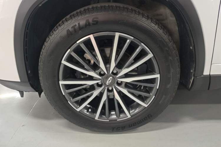 Used Chery Tiggo 8 PLUS 2022 290TGDI DCT Luxury Edition+ Left Front Wheel Hub
