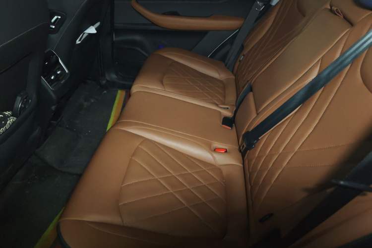 Used Chery Tiggo 8 PLUS 2022 Kunpeng Edition 390TGDI DCT Luxury Version Left Rear Seat