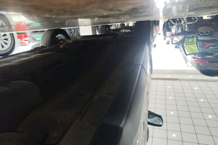 Used Chery Tiggo 8 PLUS 2022 Kunpeng Edition 390TGDI DCT Luxury+ Edition Left Side Sill