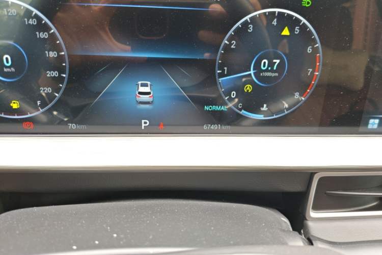 Used Chery Tiggo 8 PLUS 2022 290TGDI DCT Luxury Edition Odometer Close Up