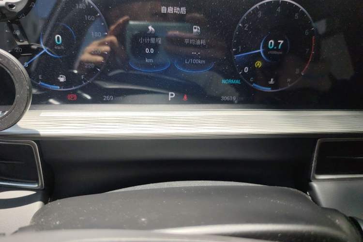 Used Chery Tiggo 8 PLUS 2022 290TGDI DCT Luxury Edition Odometer Close Up