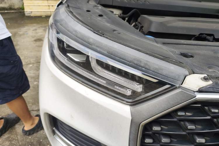 Used Chery Tiggo 8 PLUS 2022 Kunpeng Edition 390TGDI DCT Four-Wheel Drive Luxury Version Right Front Headlight