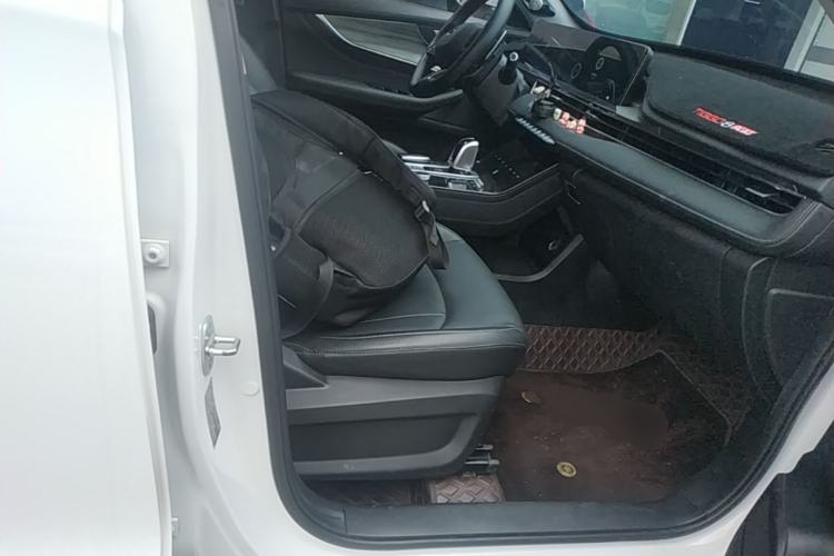 Used Chery Tiggo 8 PLUS 2022 290TGDI DCT Haoting Edition+ Right Front Seat