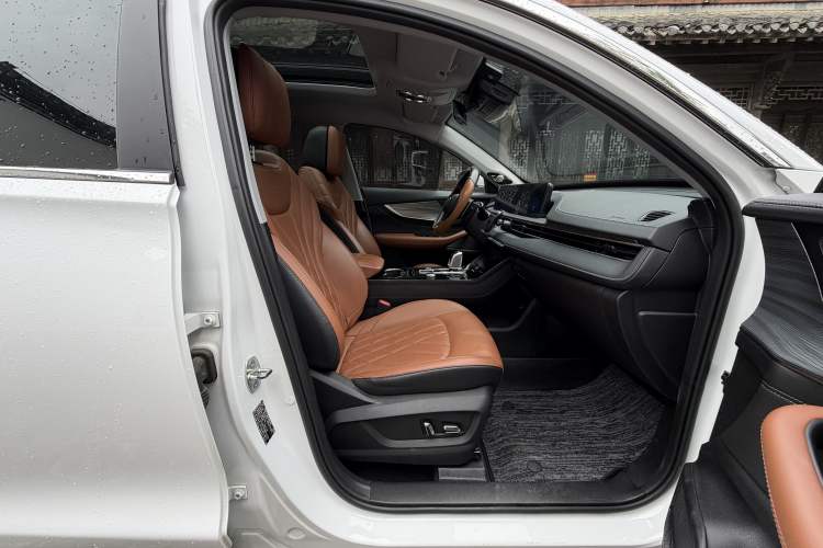 Used Chery Tiggo 8 PLUS 2022 290TGDI DCT Luxury Edition+ Right Front Seat