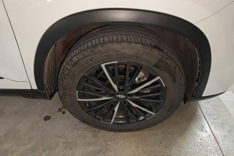 Used Chery Tiggo 8 PLUS 2022 290TGDI DCT Haoting Edition+ Right Front Wheel Hub