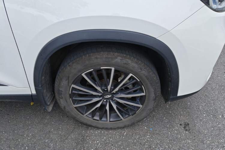 Used Chery Tiggo 8 PLUS 2022 290TGDI DCT Luxury Edition Right Front Wheel Hub