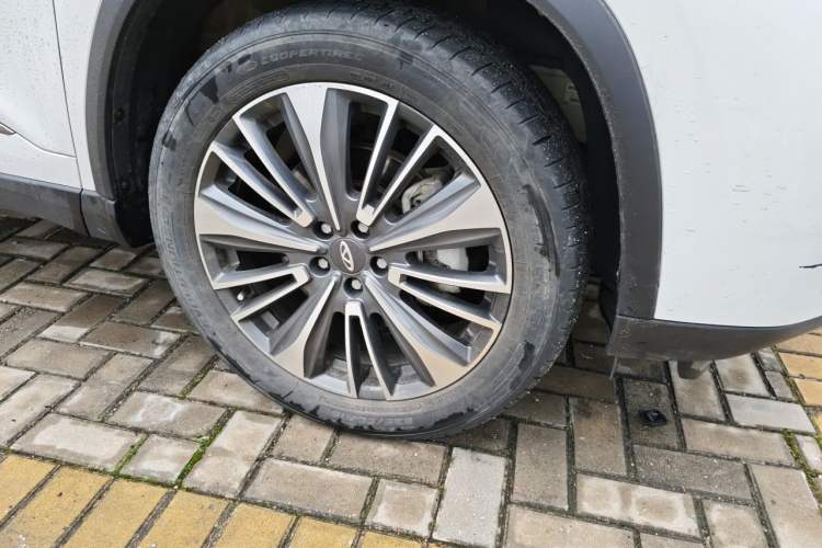 Used Chery Tiggo 8 PLUS 2022 Kunpeng Edition 390TGDI DCT Luxury Version Right Front Wheel Hub