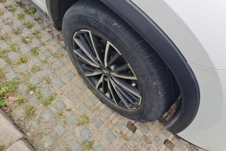 Used Chery Tiggo 8 PLUS 2022 290TGDI DCT Luxury Edition Right Front Wheel Hub