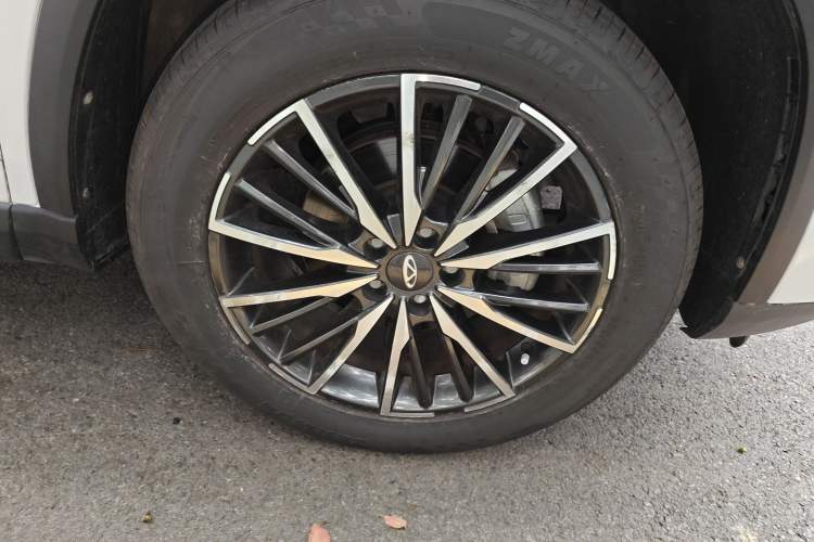 Used Chery Tiggo 8 PLUS 2022 290TGDI DCT Luxury Edition+ Right Front Wheel Hub