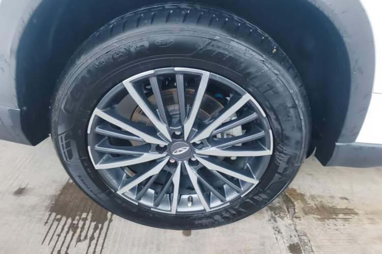 Used Chery Tiggo 8 PLUS 2022 Kunpeng Edition 390TGDI DCT Passion Version Right Rear Wheel Hub
