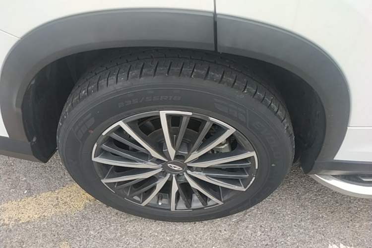Used Chery Tiggo 8 PLUS 2022 290TGDI DCT Haoting Edition+ Right Rear Wheel Hub