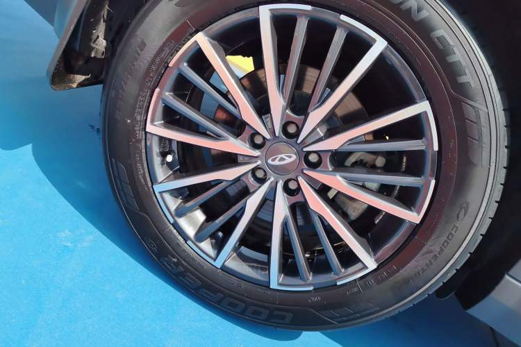 Used Chery Tiggo 8 PLUS 2022 290TGDI DCT Luxury Edition Right Rear Wheel Hub