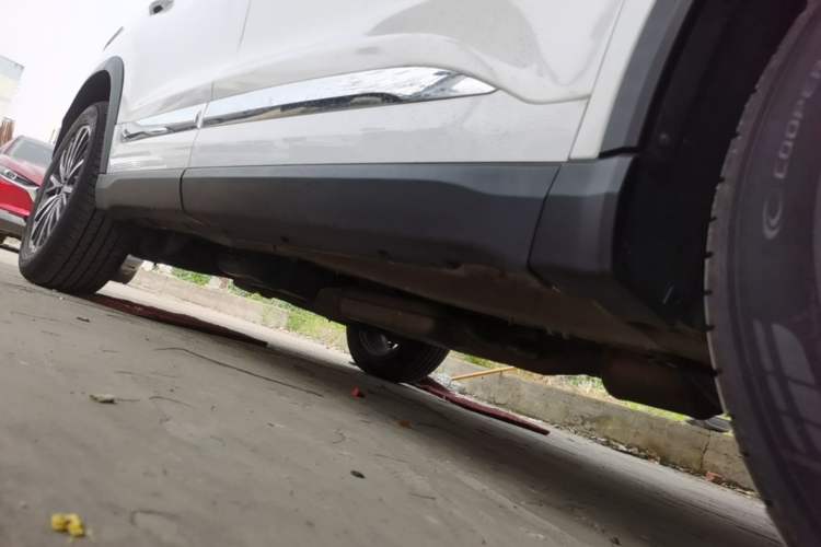 Used Chery Tiggo 8 PLUS 2022 Kunpeng Edition 390TGDI DCT Passion Plus Right Side Sill