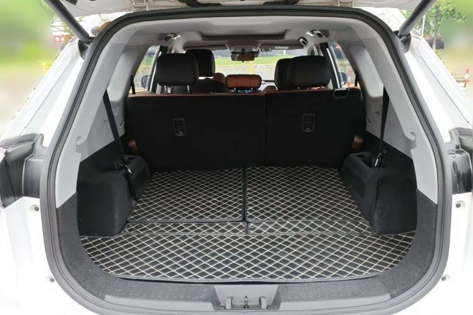 Used Chery Tiggo 8 PLUS 2022 Kunpeng Edition 390TGDI DCT Luxury Version Trunk