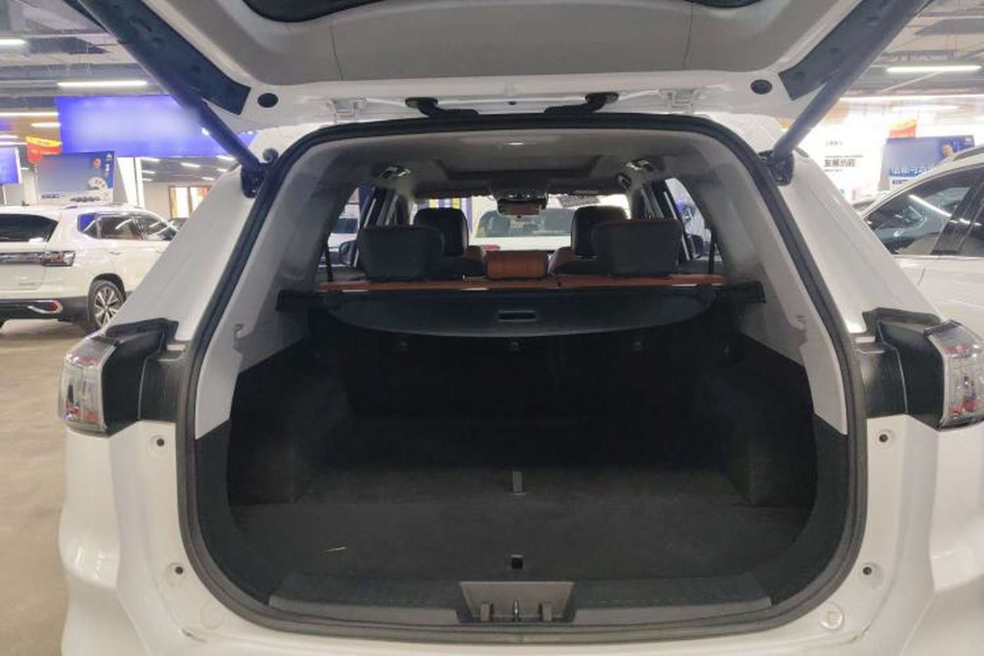Used Chery Tiggo 8 PLUS 2022 Kunpeng Edition 390TGDI DCT Luxury+ Edition Trunk