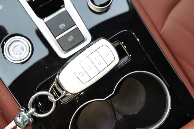 Used Chery Tiggo 8 PLUS 2022 290TGDI DCT Luxury Edition Vehicle Key
