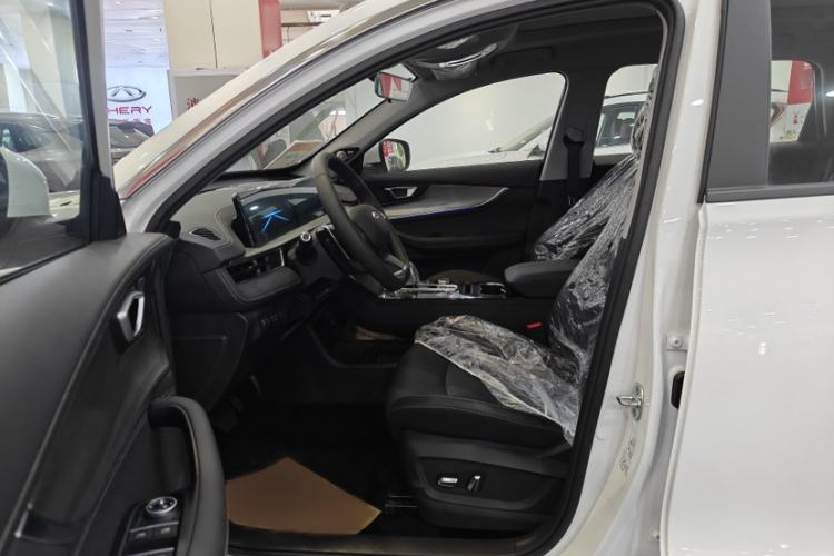 Used Chery Tiggo 8 PLUS 2023 290TGDI DCT New Enjoyment Edition Interior 2