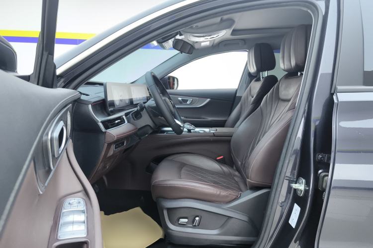 Used Chery Tiggo 8 PLUS 2024 Champion Edition 390TGDI DCT Bold Edition 5-Seater Driver Seat