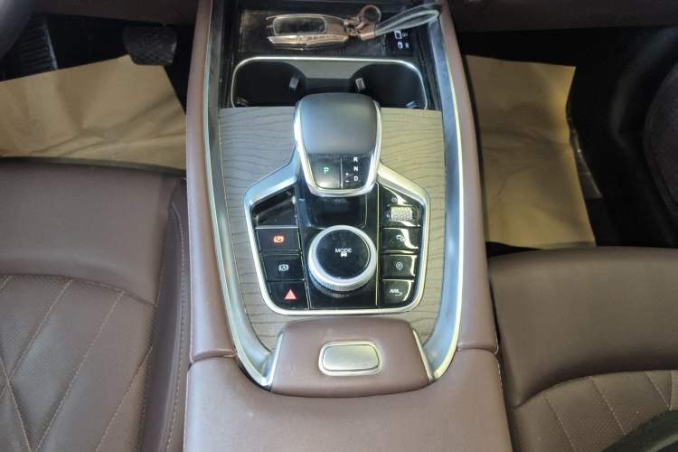 Used Chery Tiggo 8 PLUS 2024 Champion Edition 390TGDI DCT Bold Edition 5-Seater Gear Lever
