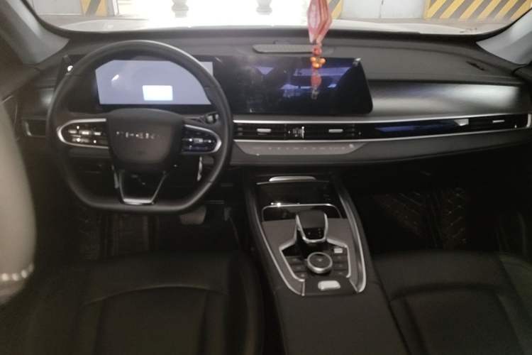 Used Chery Tiggo 8 PLUS 2024 Champion Edition 290TGDI DCT Passionate Version 5-Seater Center Console