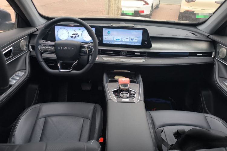 Used Chery Tiggo 8 PLUS 2024 Champion Edition 290TGDI DCT HaoYue 7-Seater Center Console