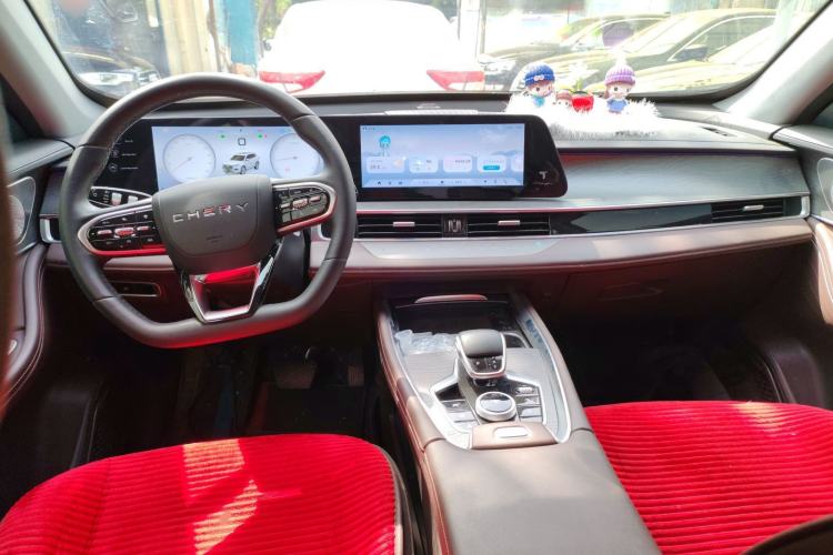 Used Chery Tiggo 8 PLUS 2024 Champion Edition 390TGDI DCT Bold Edition 5-Seater Center Console