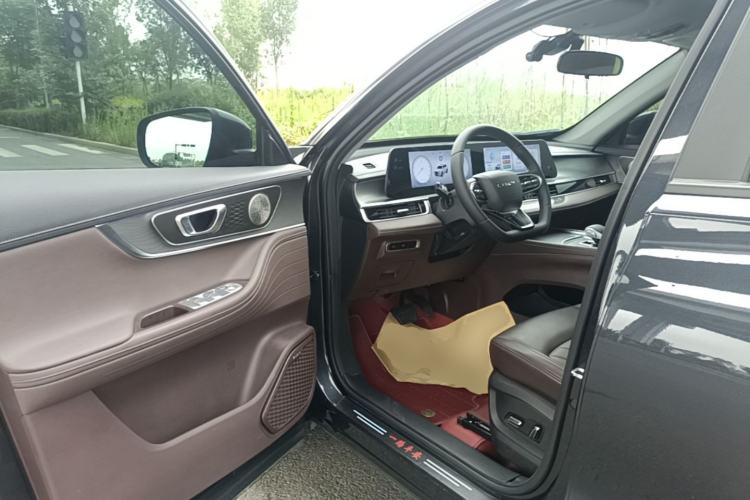 Used Chery Tiggo 8 PLUS 2024 Champion Edition 290TGDI DCT Deluxe Version 7-Seater Driver Seat