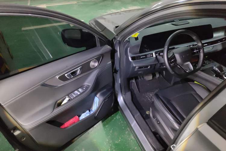 Used Chery Tiggo 8 PLUS 2024 Champion Edition 290TGDI DCT Passionate Version 7 Seats Driver Seat