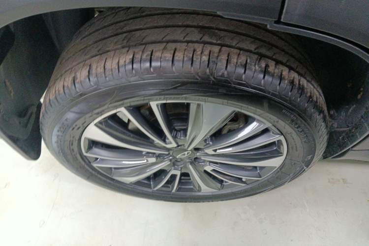 Used Chery Tiggo 8 PLUS 2024 Champion Edition 390TGDI DCT Bold Version 7-Seater Exterior 8