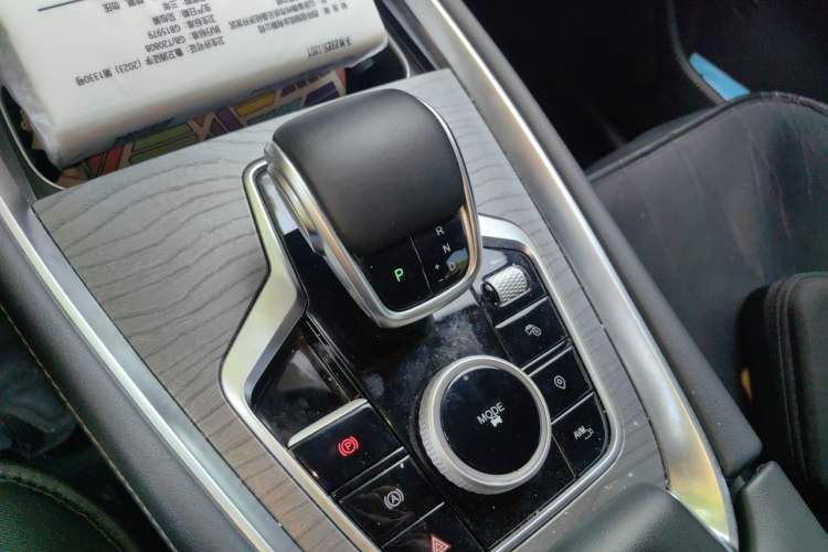 Used Chery Tiggo 8 PLUS 2024 Champion Edition 290TGDI DCT Passionate Version 5-Seater Gear Lever