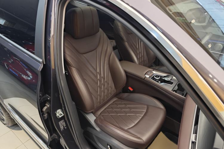 Used Chery Tiggo 8 PLUS 2024 Champion Edition 290TGDI DCT Deluxe Version 7-Seater Interior 1