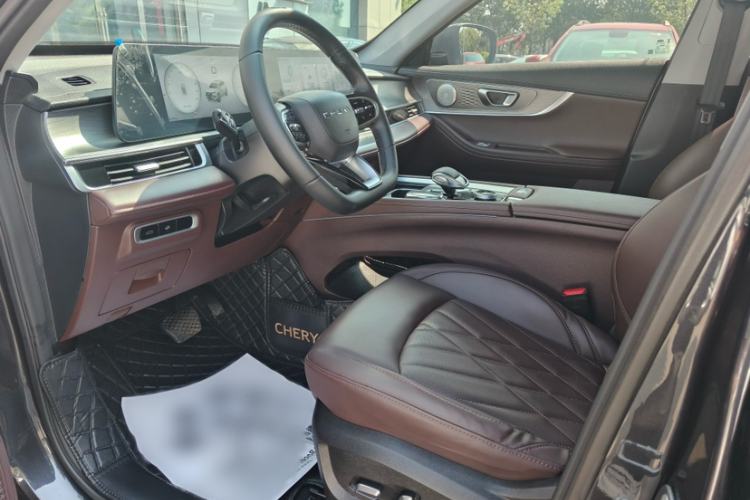 Used Chery Tiggo 8 PLUS 2024 Champion Edition 390TGDI DCT Bold Edition 5-Seater Interior 2