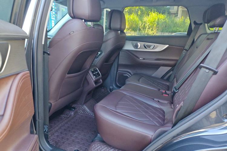 Used Chery Tiggo 8 PLUS 2024 Champion Edition 390TGDI DCT Bold Version 7-Seater Interior 4