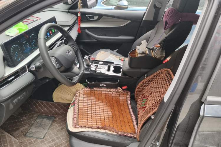 Used Chery Tiggo 8 PLUS 2024 Champion Edition 290TGDI DCT Passionate Version 7 Seats Left Front Seat