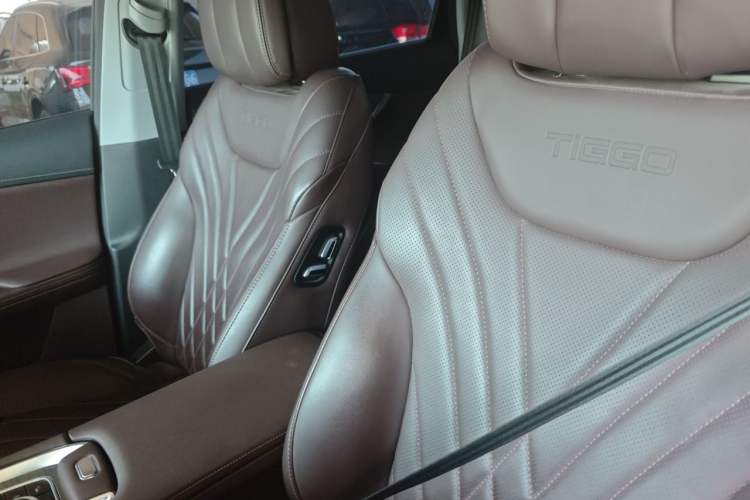 Used Chery Tiggo 8 PLUS 2024 Champion Edition 290TGDI DCT Passionate Version 7 Seats Left Front Seat