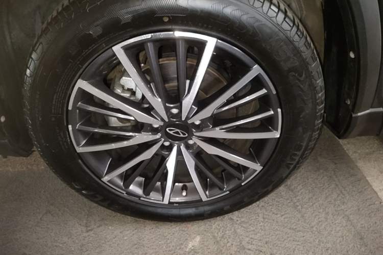 Used Chery Tiggo 8 PLUS 2024 Champion Edition 290TGDI DCT Passionate Version 5-Seater Left Front Wheel Hub