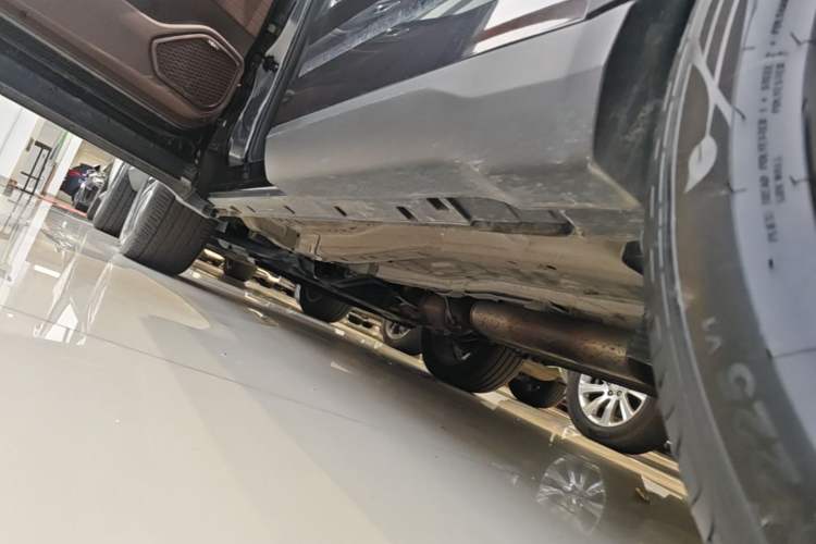 Used Chery Tiggo 8 PLUS 2024 Champion Edition 290TGDI DCT Deluxe Version 7-Seater Left Side Sill