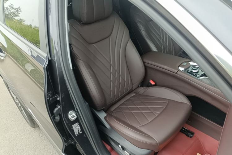 Used Chery Tiggo 8 PLUS 2024 Champion Edition 290TGDI DCT Deluxe Version 7-Seater Right Front Seat
