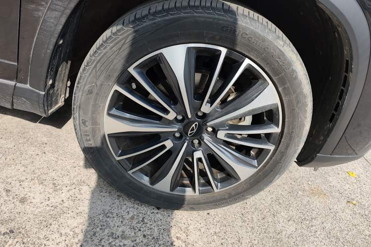 Used Chery Tiggo 8 PLUS 2024 Champion Edition 390TGDI DCT Bold Edition 5-Seater Right Front Wheel Hub