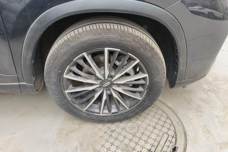 Used Chery Tiggo 8 PLUS 2024 Champion Edition 290TGDI DCT Passionate Version 7 Seats Right Front Wheel Hub