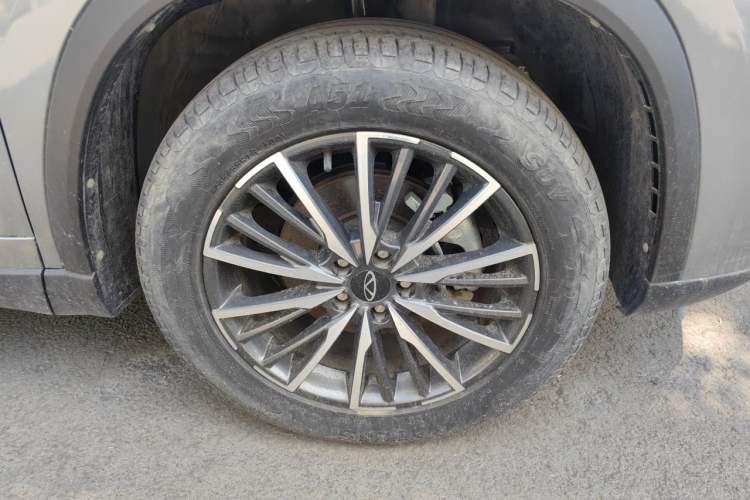 Used Chery Tiggo 8 PLUS 2024 Champion Edition 290TGDI DCT Passionate Version 5-Seater Right Front Wheel Hub