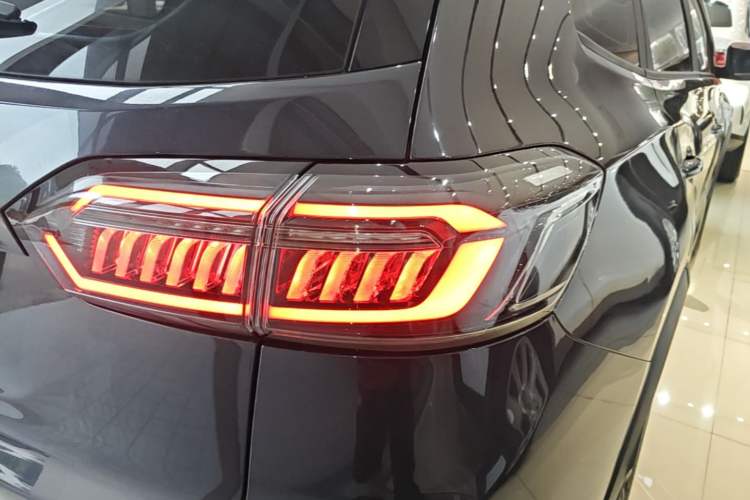 Used Chery Tiggo 8 PLUS 2024 Champion Edition 290TGDI DCT Deluxe Version 7-Seater Right Rear Taillight