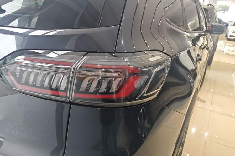 Used Chery Tiggo 8 PLUS 2024 Champion Edition 290TGDI DCT Deluxe Version 7-Seater Right Rear Taillight