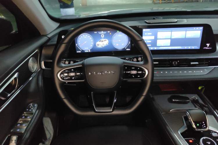 Used Chery Tiggo 8 PLUS 2024 Champion Edition 290TGDI DCT Passionate Version 7 Seats Steering Wheel