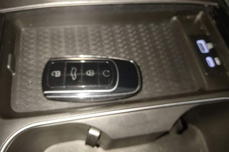 Used Chery Tiggo 8 PLUS 2024 Champion Edition 290TGDI DCT Passionate Version 5-Seater Vehicle Key