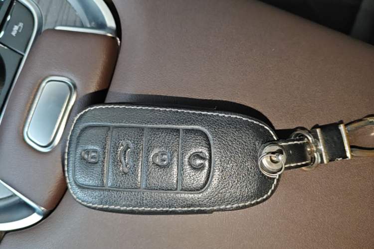 Used Chery Tiggo 8 PLUS 2024 Champion Edition 290TGDI DCT Deluxe Version 7-Seater Vehicle Key
