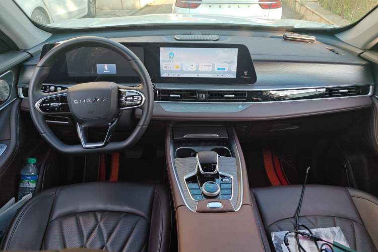 Used Chery Tiggo 8 PLUS 2024 Champion Edition 290TGDI DCT Deluxe Version 5-Seater Center Console