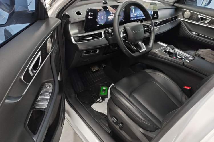 Used Chery Tiggo 8 PLUS 2024 Champion Edition 290TGDI DCT Hao Yue Version 5 Seats Driver Seat