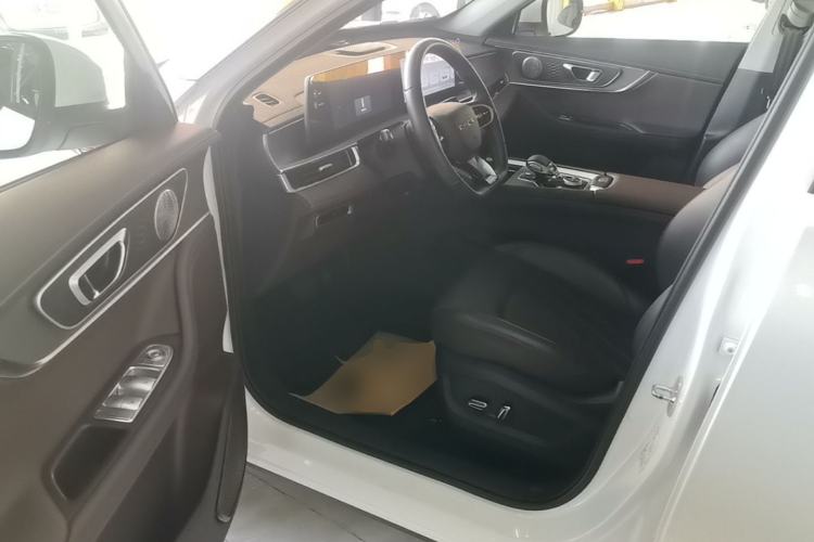 Used Chery Tiggo 8 PLUS 2024 Champion Edition 290TGDI DCT Deluxe Version 5-Seater Driver Seat