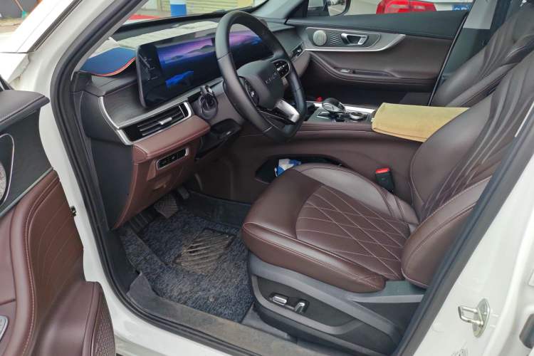 Used Chery Tiggo 8 PLUS 2024 Champion Edition 390TGDI DCT Bold Version 7-Seater Driver Seat